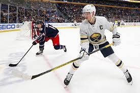 今天复出战独行侠！艾顿谈对位浓眉：防守他需要全队努力